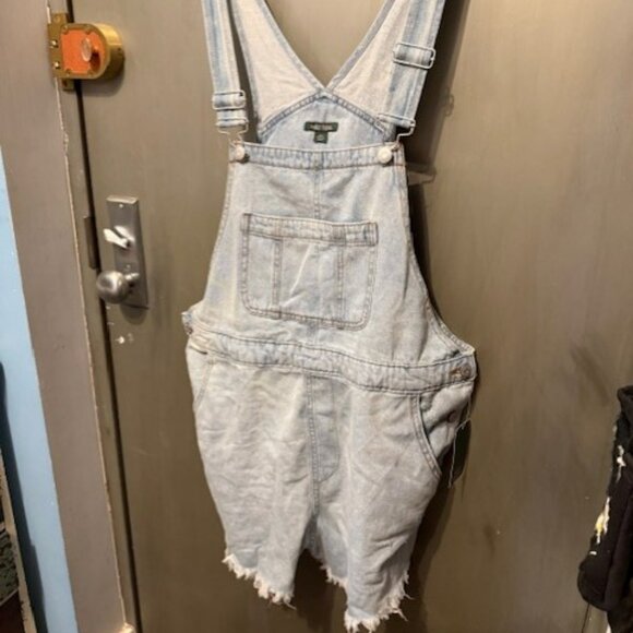 Wild fable denim short distressed / frayed overalls - romper - Picture 9 of 16